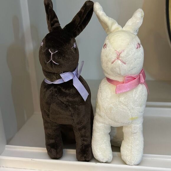 2 Plush Bunnies - Picture 2 of 4